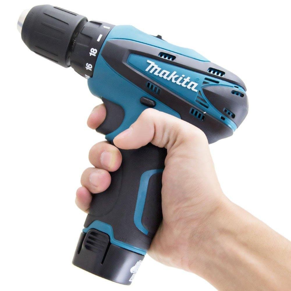Combo de Parafusadeira Impacto e Furadeira Parafusadeira 12V Li-ion Bivolt com Maleta MAKITA-LCT204