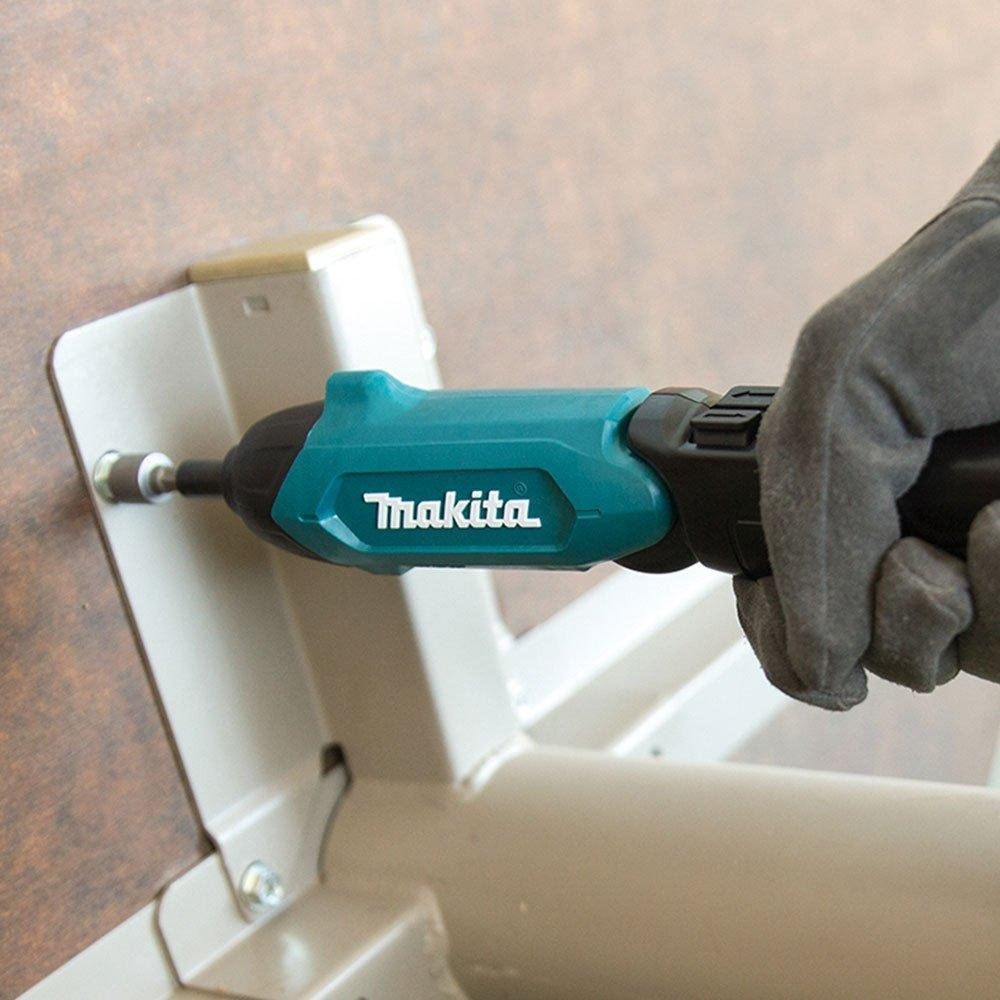 Parafusadeira Dobrável a Bateria 3,6V Lítio com Carregador Bivolt Maleta e Acessórios MAKITA-DF001DW-P